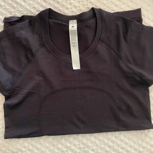 LULULEMON BRAND NEW womens swiftly tech shirt